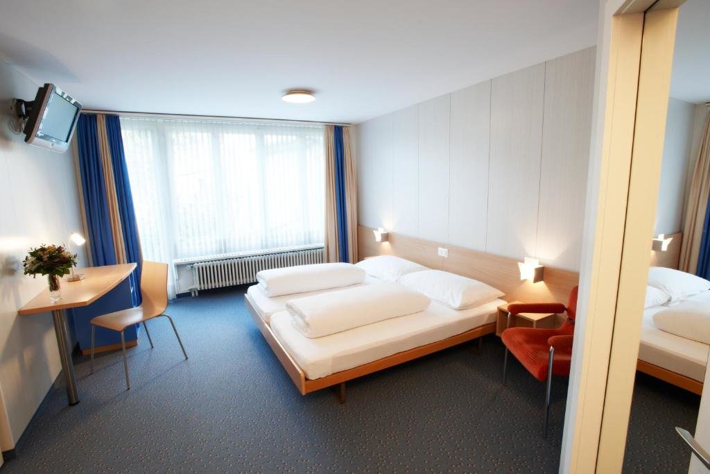 Standard Doppel Zimmer Hotel Kreuz