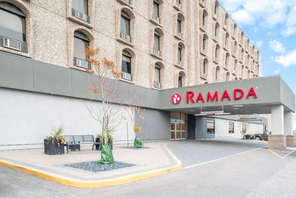 Номер Standard Ramada by Wyndham Saskatoon