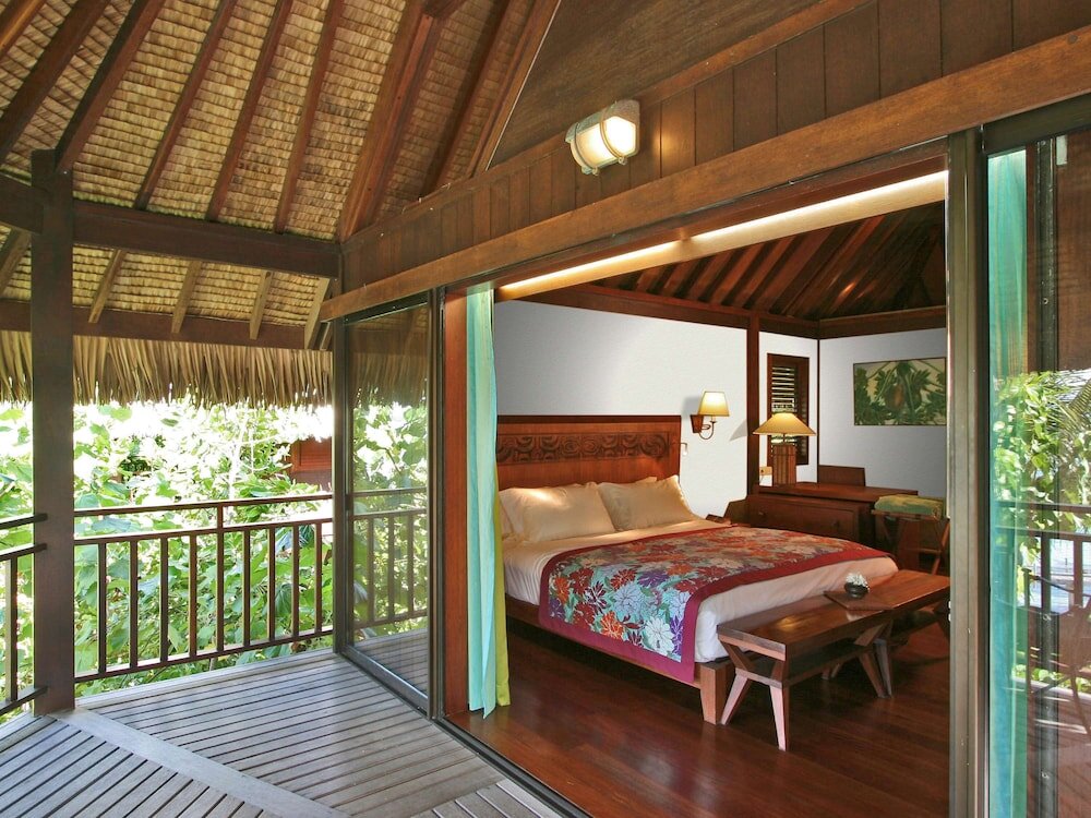 Двухместное бунгало Luxury с балконом и с видом на океан Sofitel Bora Bora Private Island