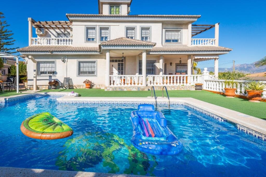 Deluxe Villa Fidalsa White House Premium