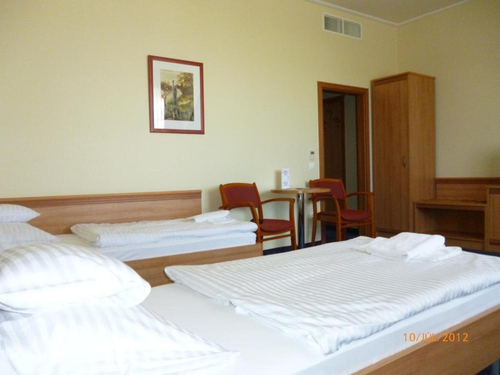 Standard Triple room Paprika M1 Hotel
