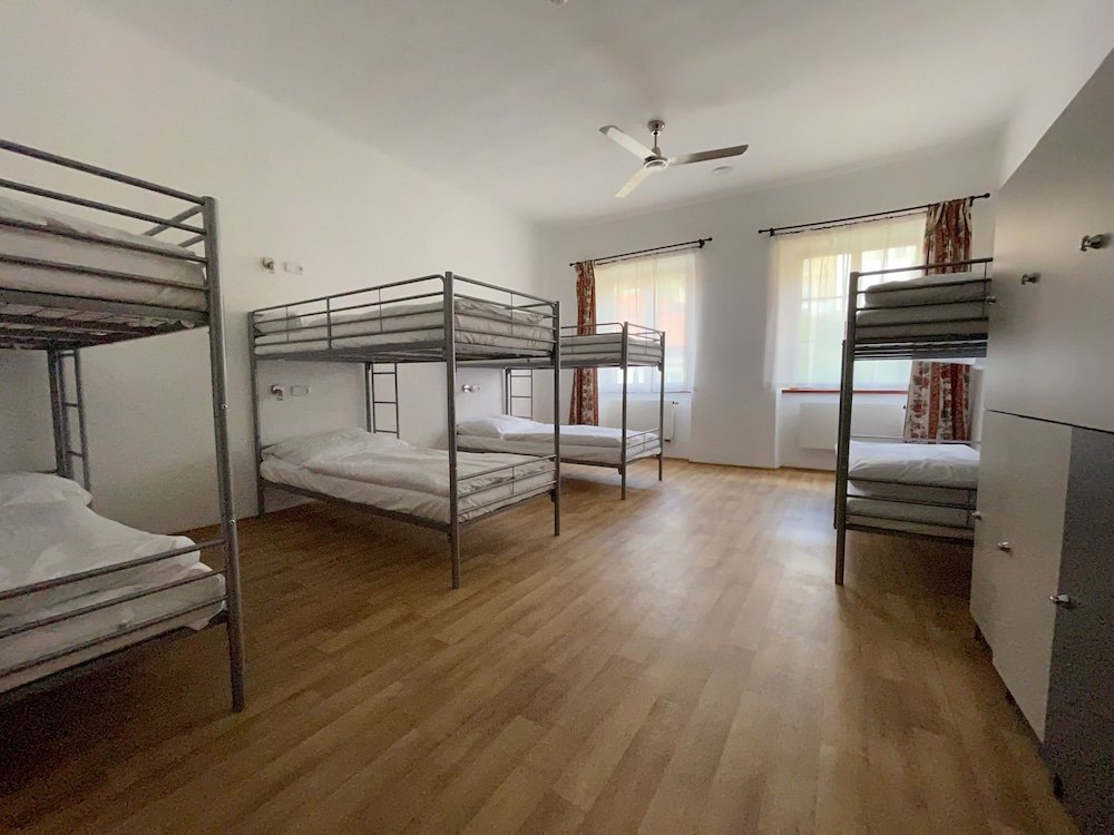 Кровать в общем номере Hostel Little Quarter