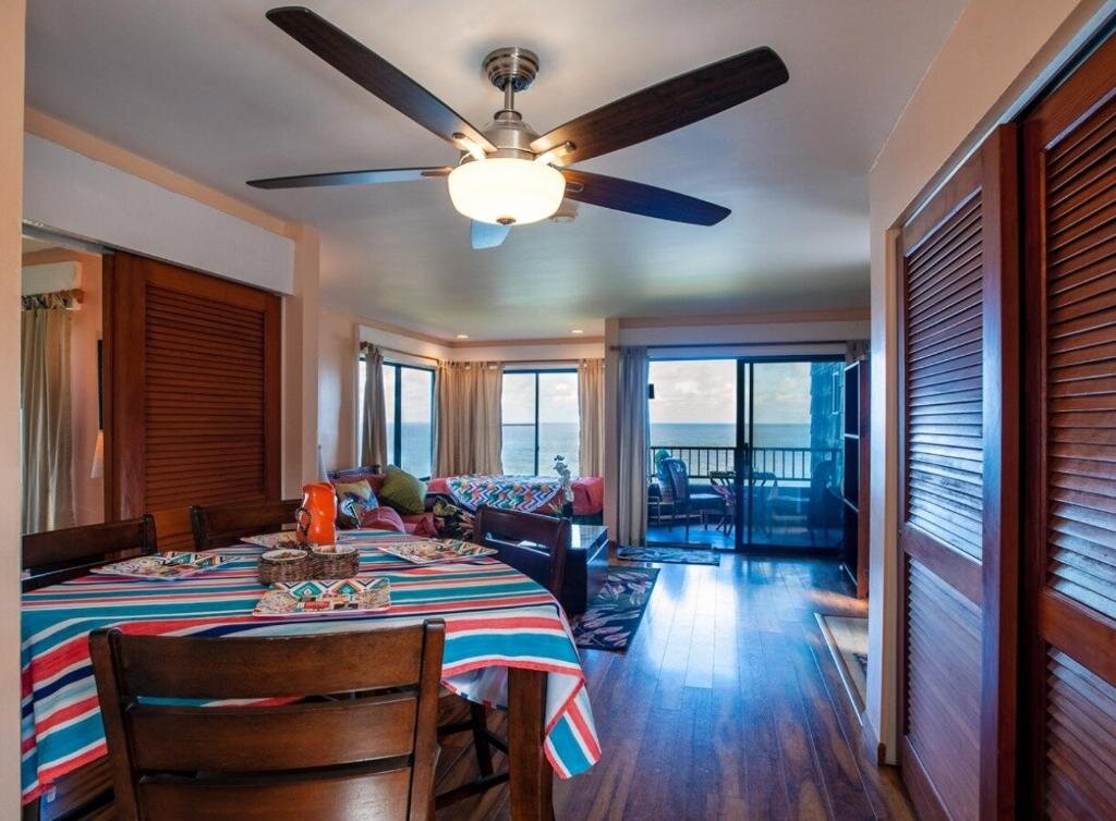 Apartment Sealodge A6 - the BEST oceanfront view from updated gem, so romantic