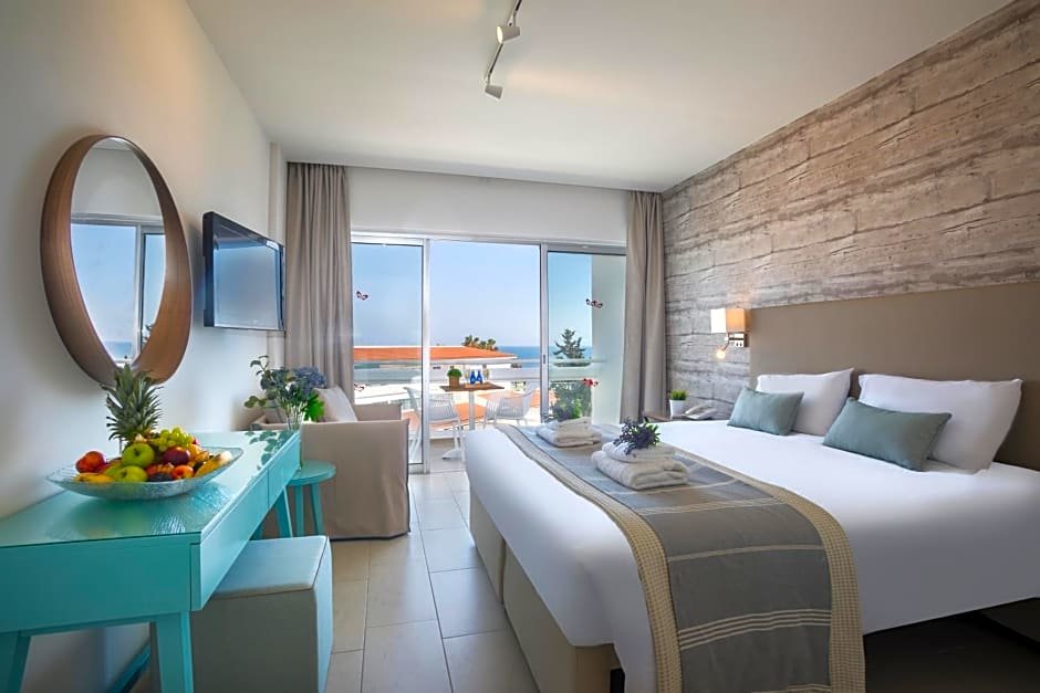 Habitación Premium Leonardo Plaza Cypria Maris Beach Hotel & Spa