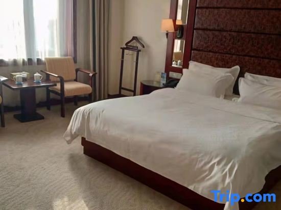 Deluxe Suite Dongfang Hotel