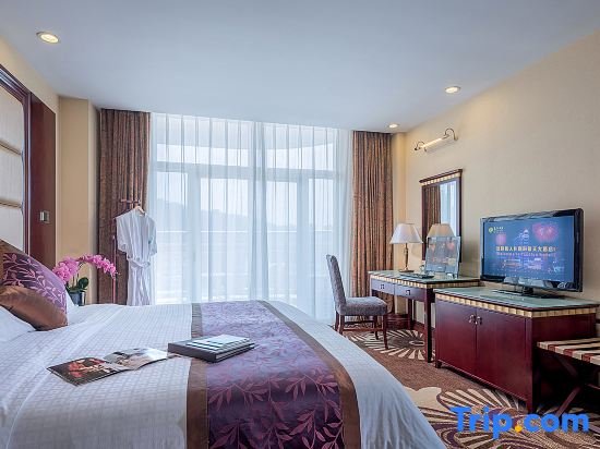 Deluxe Suite Yintian Hotel