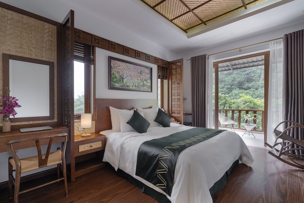 Deluxe room with balcony and with mountain view Mai Chau Mountain View Resort