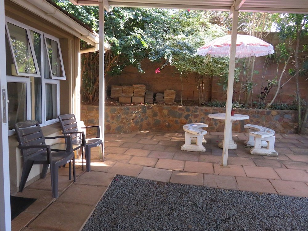 Двухместный люкс с видом на сад Umhlanga Self Catering Guesthouse
