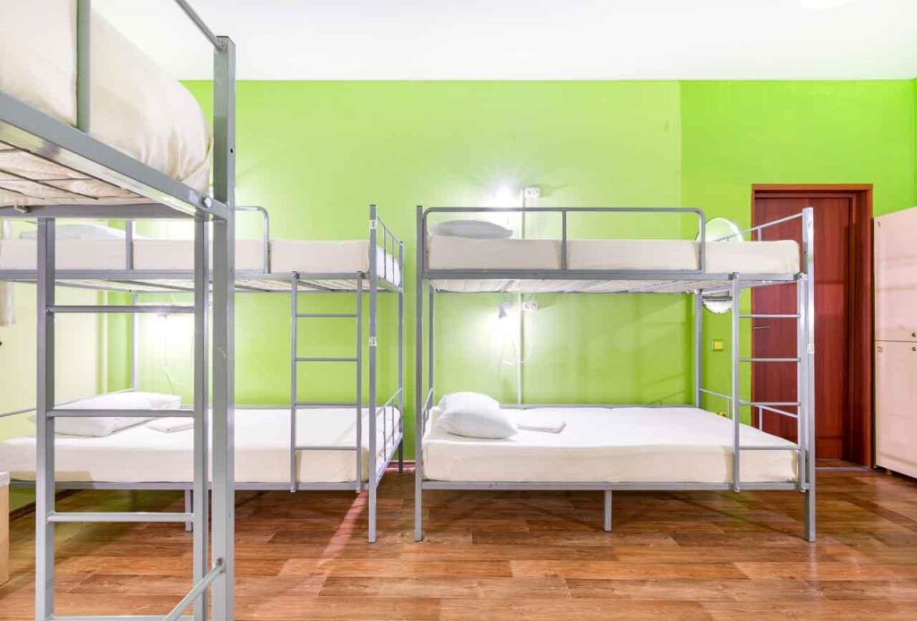 Cama en dormitorio compartido (dormitorio compartido masculino) Kanikuly Super Hostel