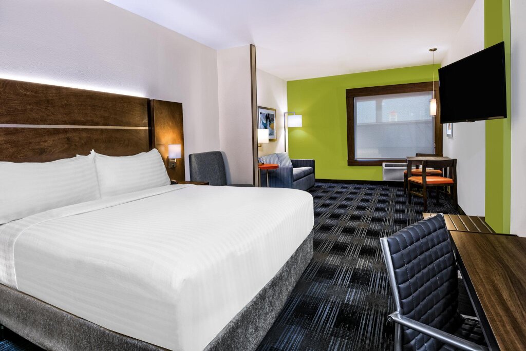 Люкс c 1 комнатой Holiday Inn Express & Suites Round Rock South