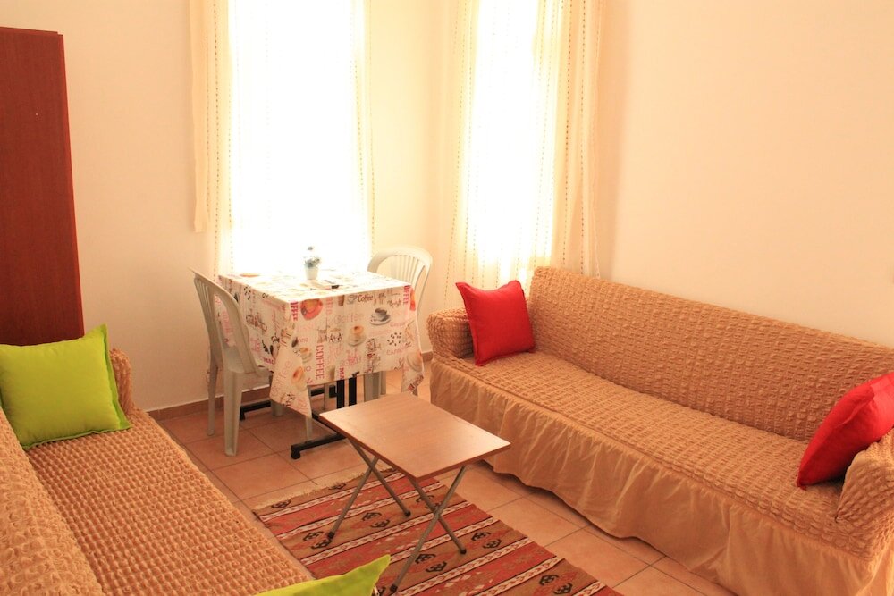 Четырёхместный номер Standard c 1 комнатой Deniz Apart Otel