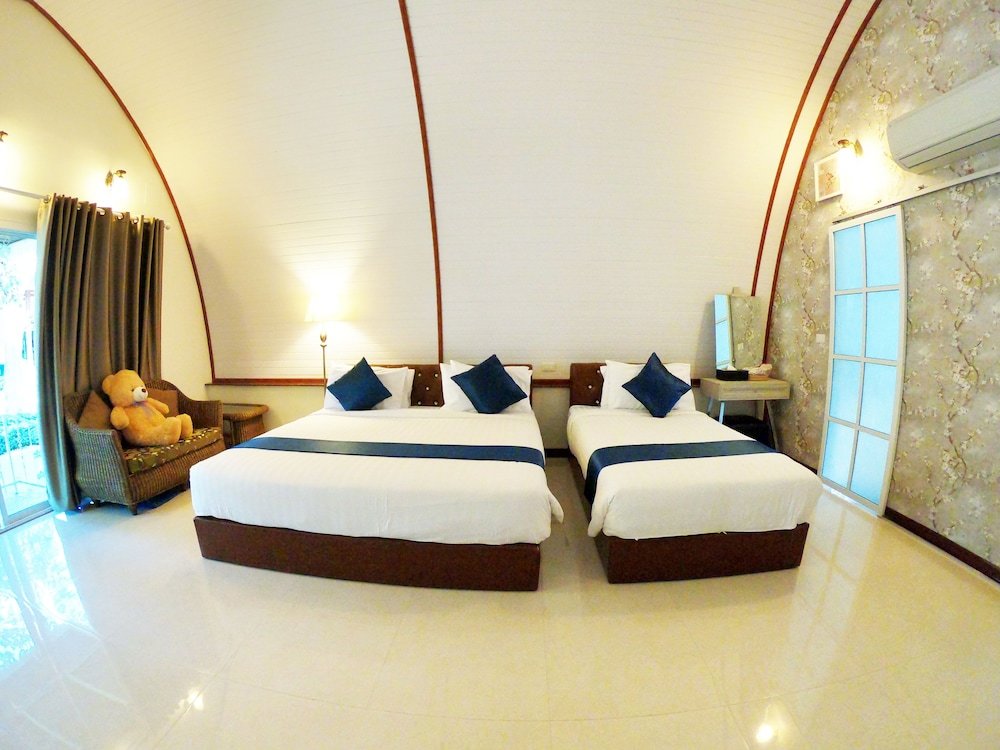 Standard Dreier Familie Zimmer 1 Schlafzimmer mit Balkon Khao Yai Fantasy Resort