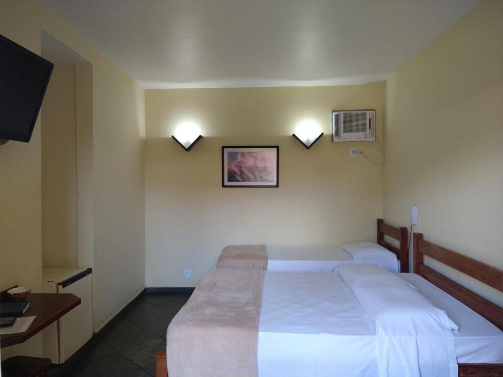 Standard Triple room with balcony Pousada Genesis