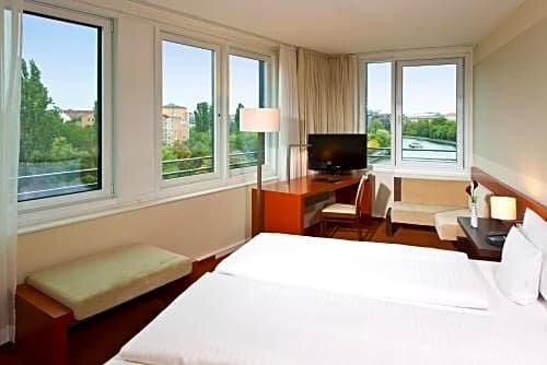 Komfort Doppel Zimmer mit Flussblick Adrema Hotel