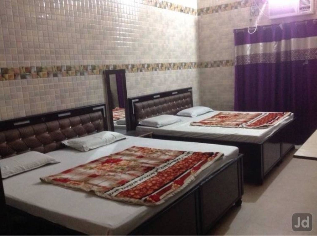 Habitación cuádruple De lujo Goroomgo Riddhi Siddhi Haridwar Near Railway Station - Best Seller