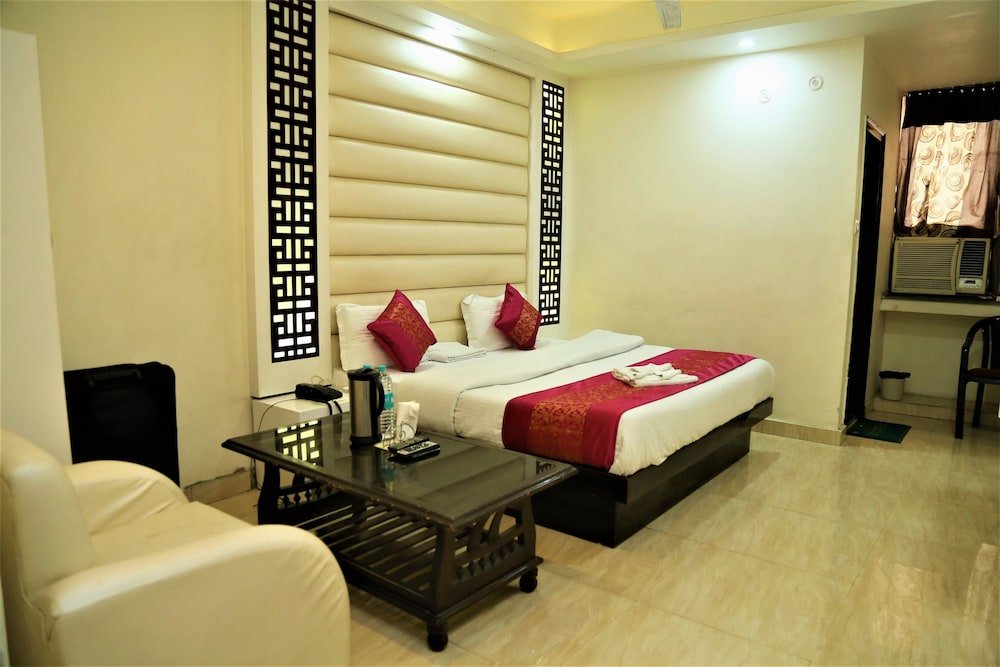 Deluxe room Hotel Legend International - Near New Delhi Railway Station