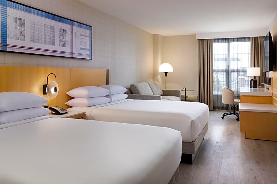 Двухместный номер Standard с видом на город Delta Hotels by Marriott Grand Okanagan Resort