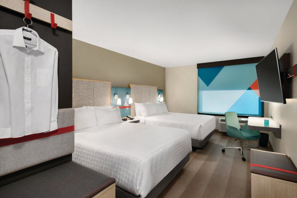 Standard Quadruple room avid hotels - Nashville Airport, an IHG Hotel