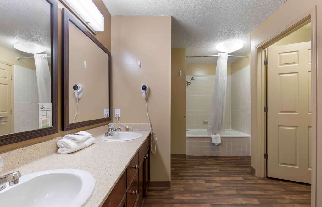 Quadruple suite 1 chambre Extended Stay America Suites - Raleigh - RTP - 4919 Miami Blvd