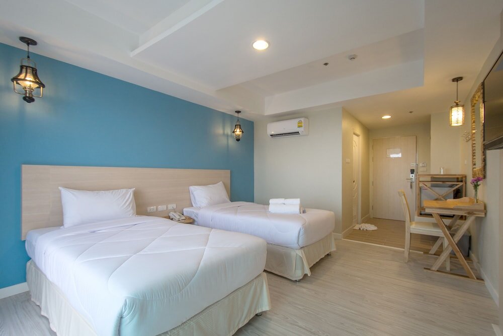 Standard Zimmer mit Balkon Prachuap Grand Hotel