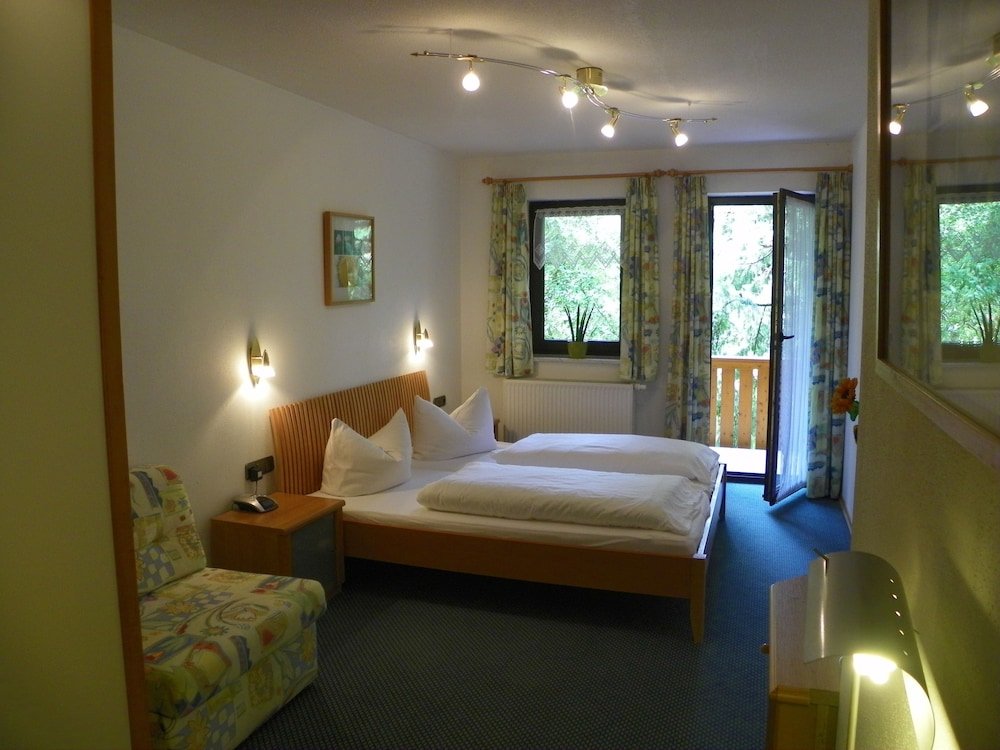 Confort simple chambre avec balcon Landhotel Steigerwaldhaus
