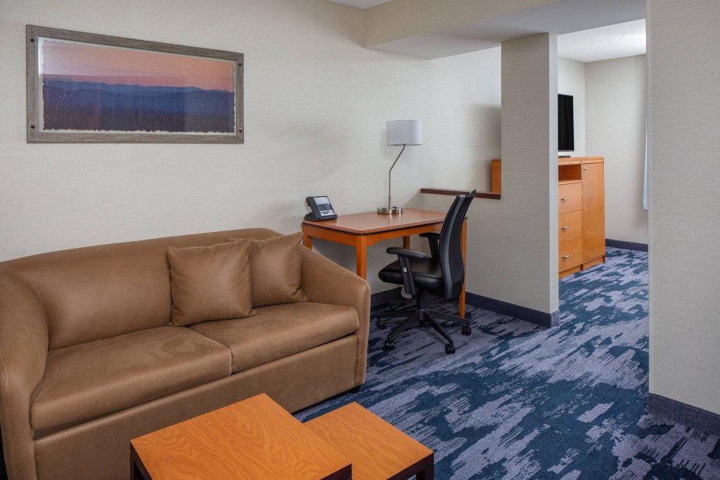 Двухместный люкс Fairfield Inn & Suites by Marriott Beaverton