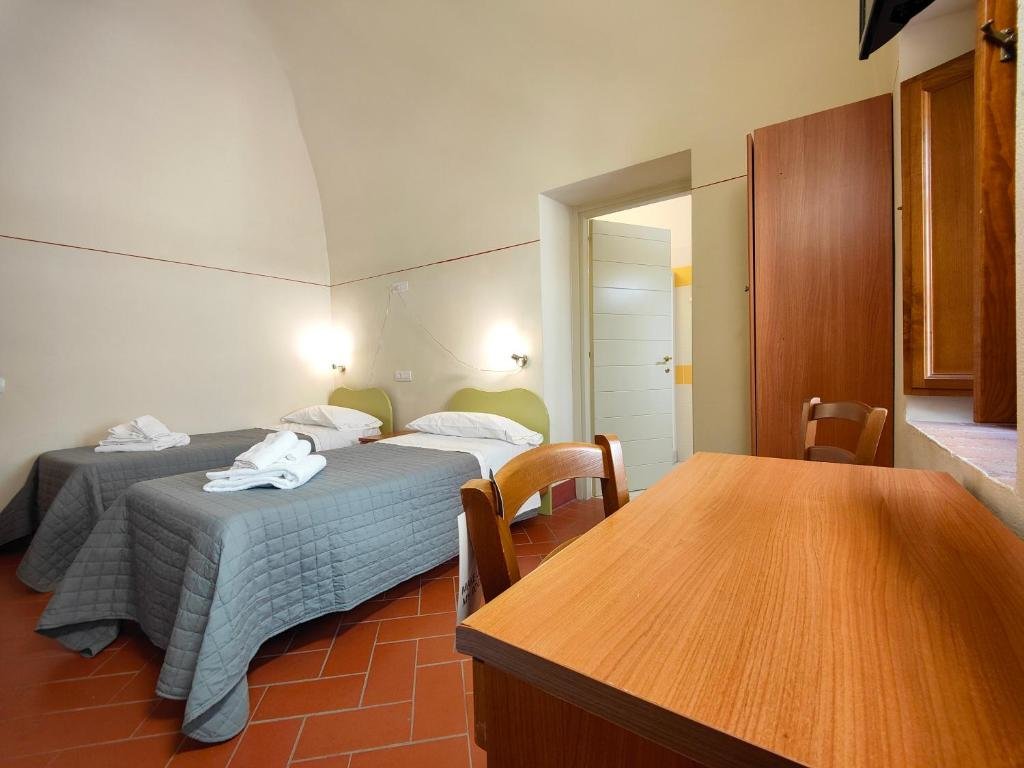 Двухместный номер Standard Chiostro Delle Monache Hostel Volterra