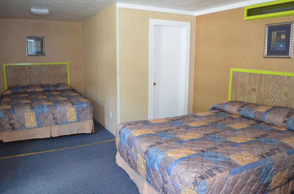 Standard room Carleton Circle Motel