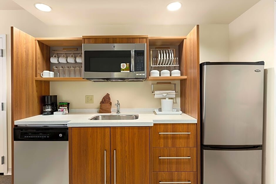 Двухместный люкс Home2 Suites by Hilton Farmington/Bloomfield