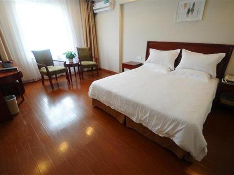 Двухместный номер Standard GreenTree Inn Jiangsu Huaian West Huaihai Road Business Hotel