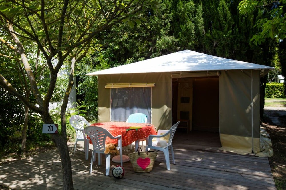 Standard Bungalow Domaine des Chênes Blancs - Camping