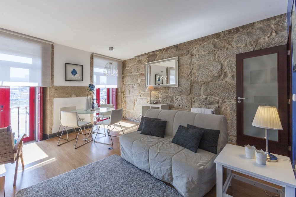 2 Bedrooms Standard Apartment with balcony and with river view Go2Oporto - Historical Center