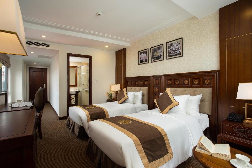 Junior suite Rex Hanoi Hotel
