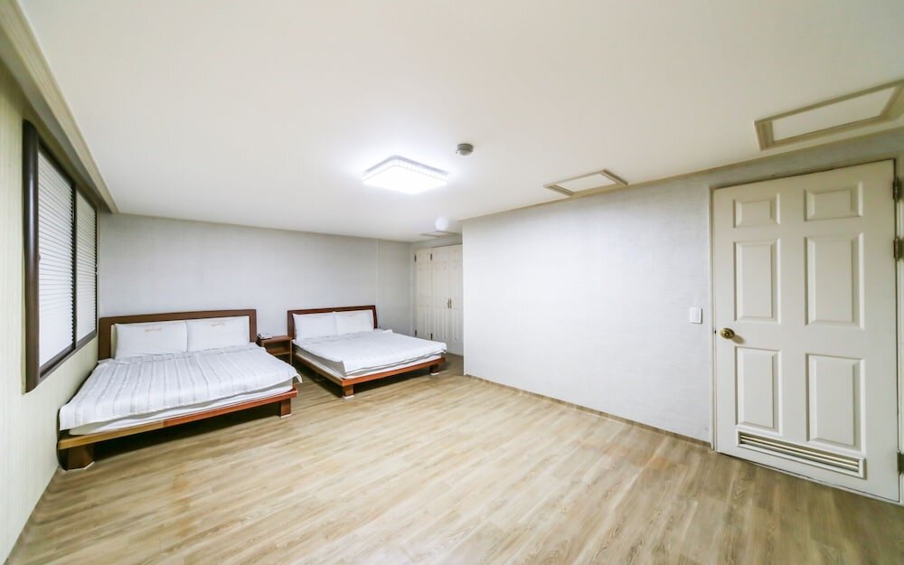 Standard Family room Donghae Maritime Tourism Hotel