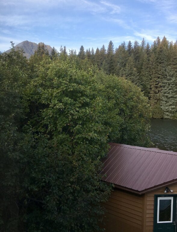 1 Bedroom Suite with lake view Bear Lake Lodgings B&B