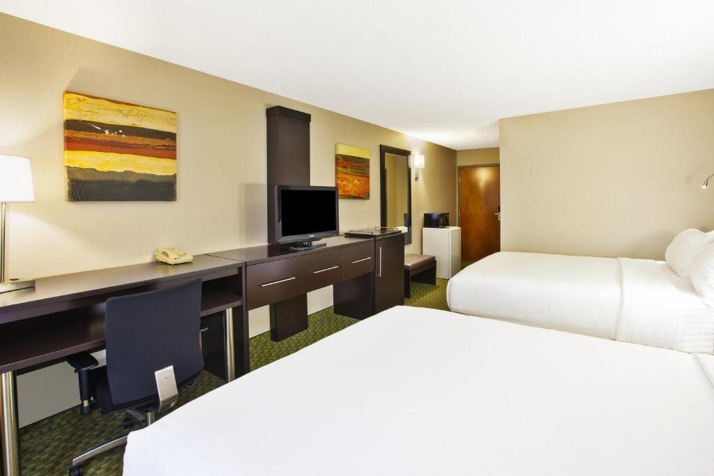 Двухместный номер Standard Holiday Inn Express Hotel & Suites Bryan-Montpelier, an IHG Hotel