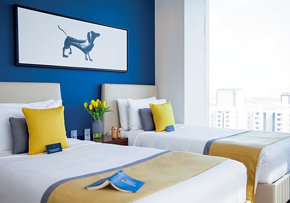 Четырёхместный люкс с 2 комнатами voco Dubai, an IHG Hotel