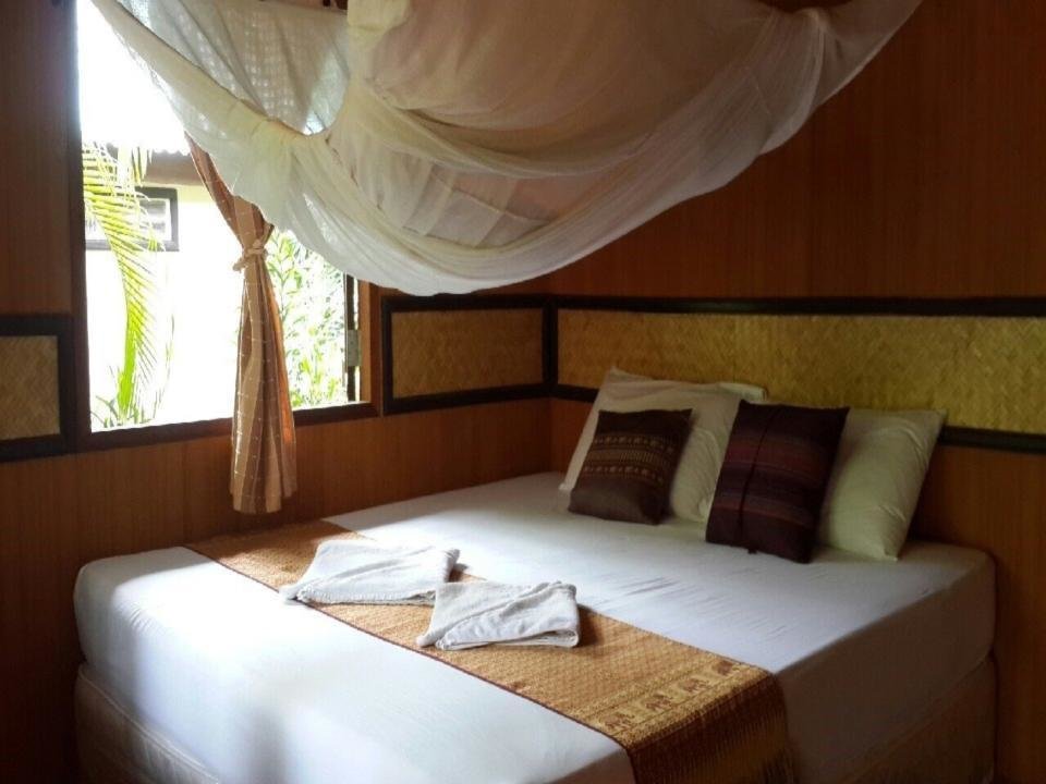 Standard room Dolphin Bungalows