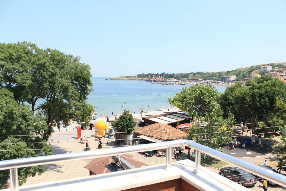 Двухместный номер Standard с балконом и с видом на море Hotel Nevizade