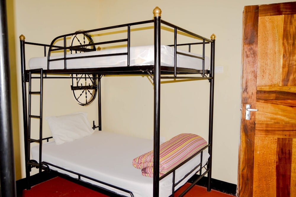 Cama en dormitorio compartido (dormitorio compartido femenino) Campers and Backpakers Hostel