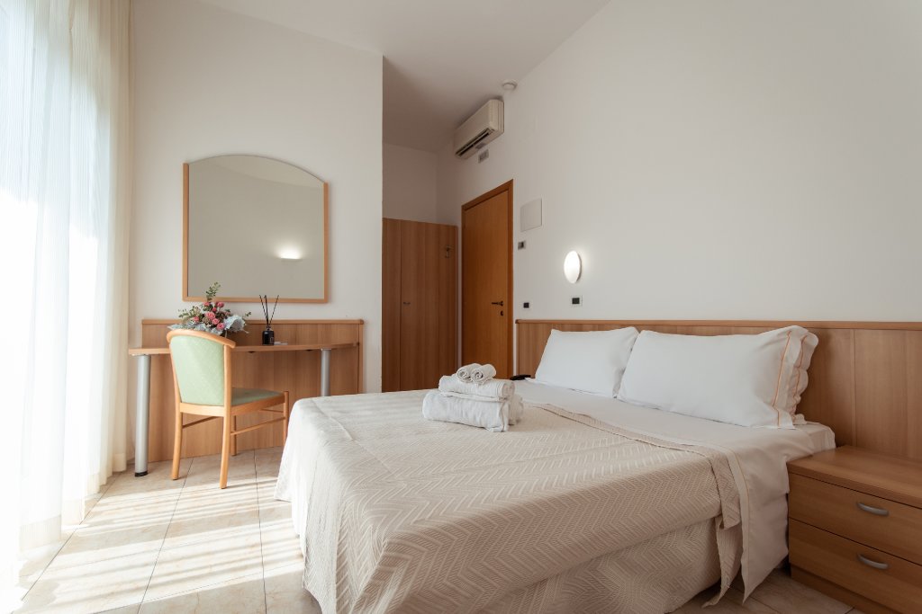 Standard quadruple chambre Hotel Adria