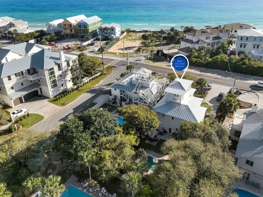 Коттедж Private Pool And Steps Away From Beach Access + Gulf Views 4 Bedroom Home by Redawning