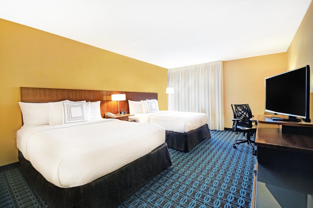 Четырёхместный номер Standard Fairfield Inn & Suites by Marriott Atlanta Vinings/Galleria
