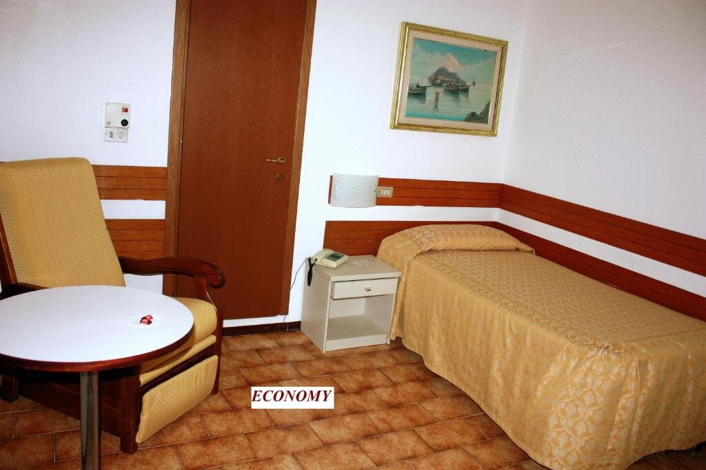 Одноместный номер Economy Piccolo Hotel