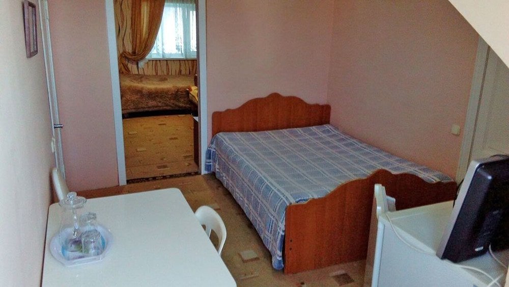 Standard Vierer Familie Zimmer Guest House Anapa24