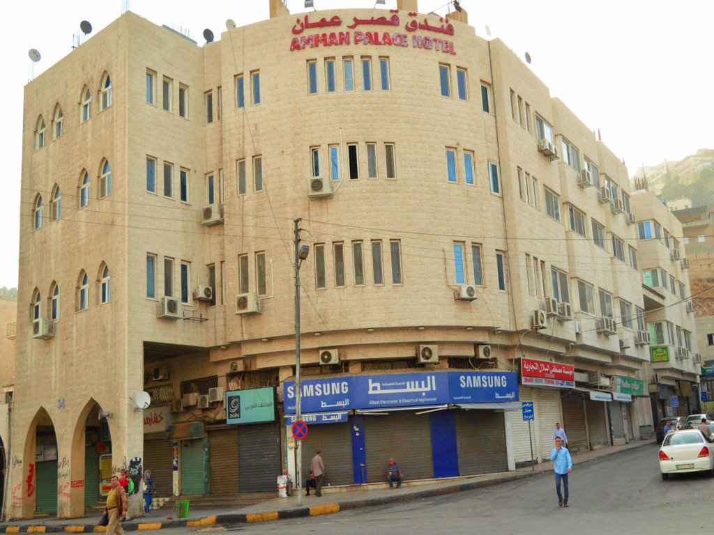 Четырёхместный номер Standard Amman Palace Hotel