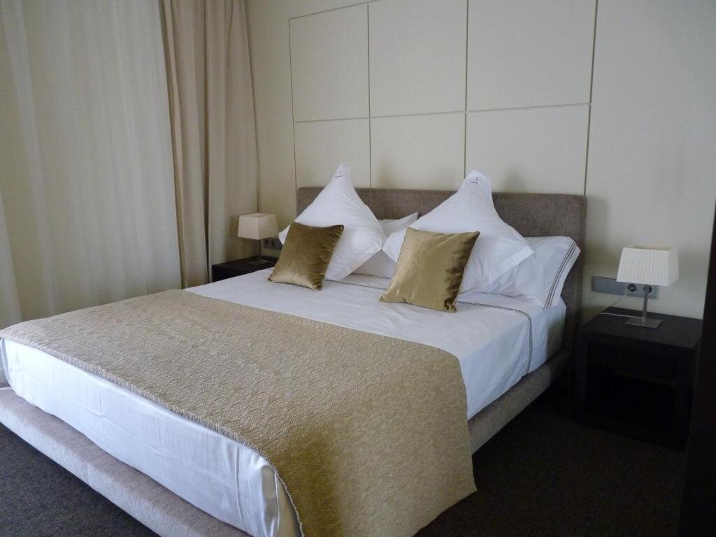 Deluxe Double room with balcony and with sea view Cosmopolita Hotel-Boutique