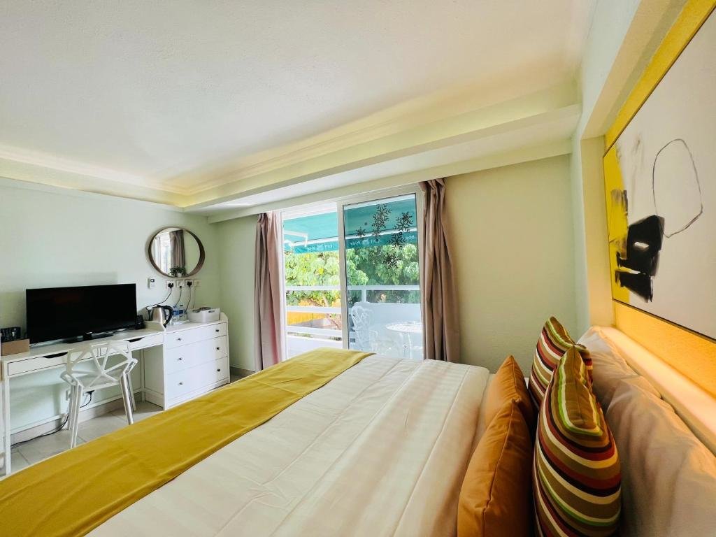 Standard Doppel Zimmer mit Balkon und mit Meerblick Bellagio Pets Friendly Resort