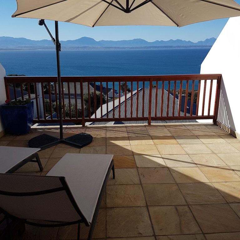 Двухместный номер Superior с балконом и с видом на океан Aquamarine Guest House