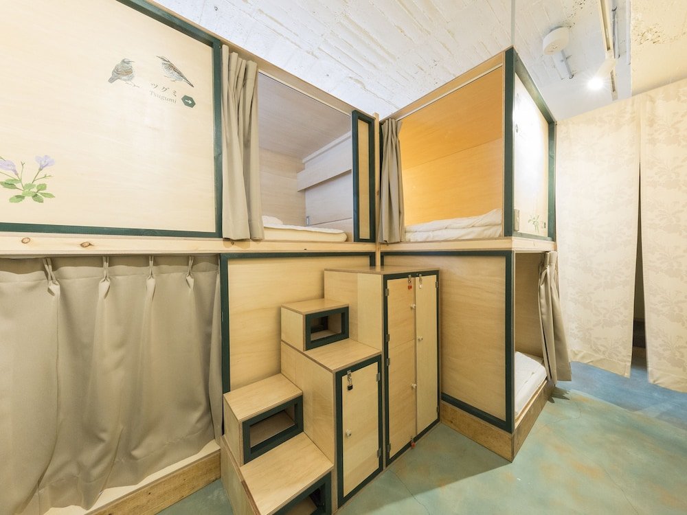 Кровать в общем номере (женский номер) Guest House Denchi - Hostel